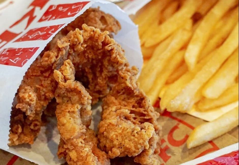吃炸雞還在把皮挑掉?肯德基推「只有皮的炸雞」網友全暴動