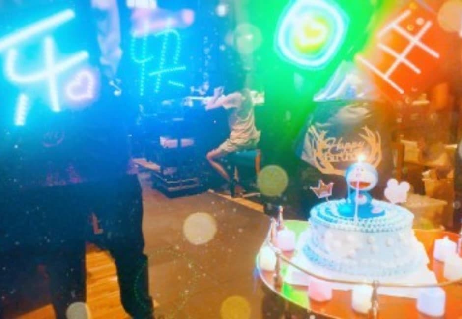 絕不能讓海底撈知道你過生日!壽星「處刑現場」生無可戀