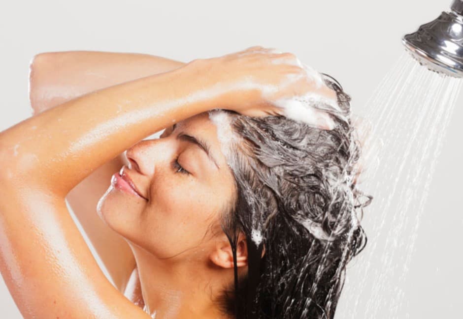 頭髮為何總是「越洗越油」?食藥署給答案:做錯這幾件事