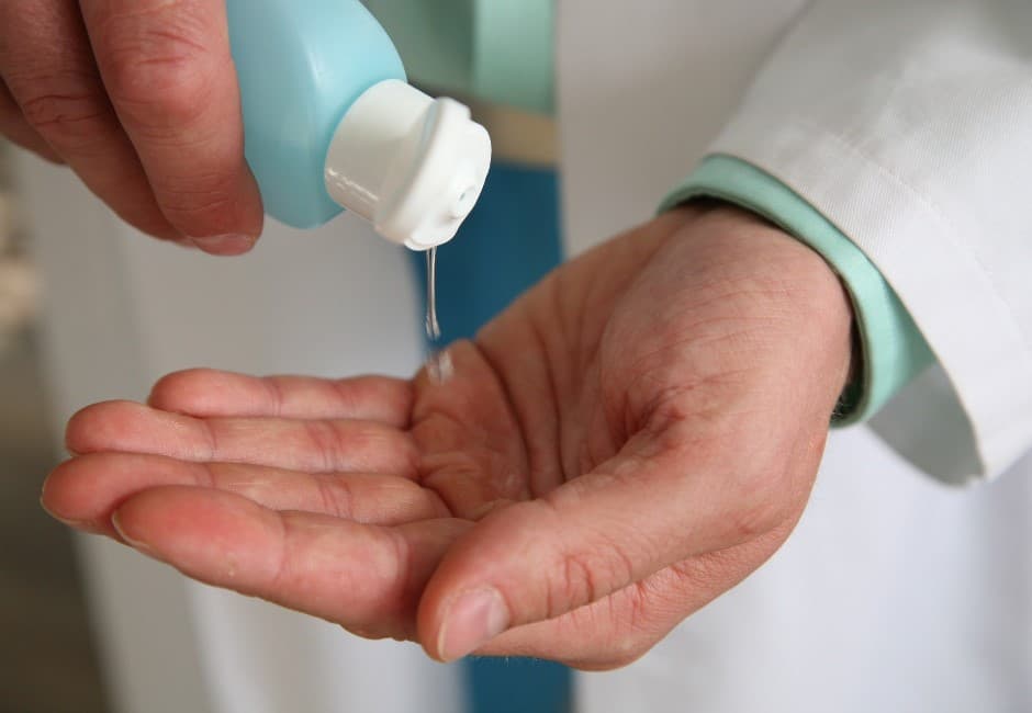 你真的會用乾洗手嗎?一圖教你「乾洗手的使用須知」