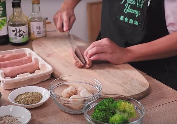 YT/Peace And Yummy 和平與美味